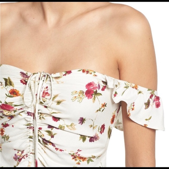 NWT WAYF Floral Print Crop Cold Shoulder Top - Picture 2 of 8
